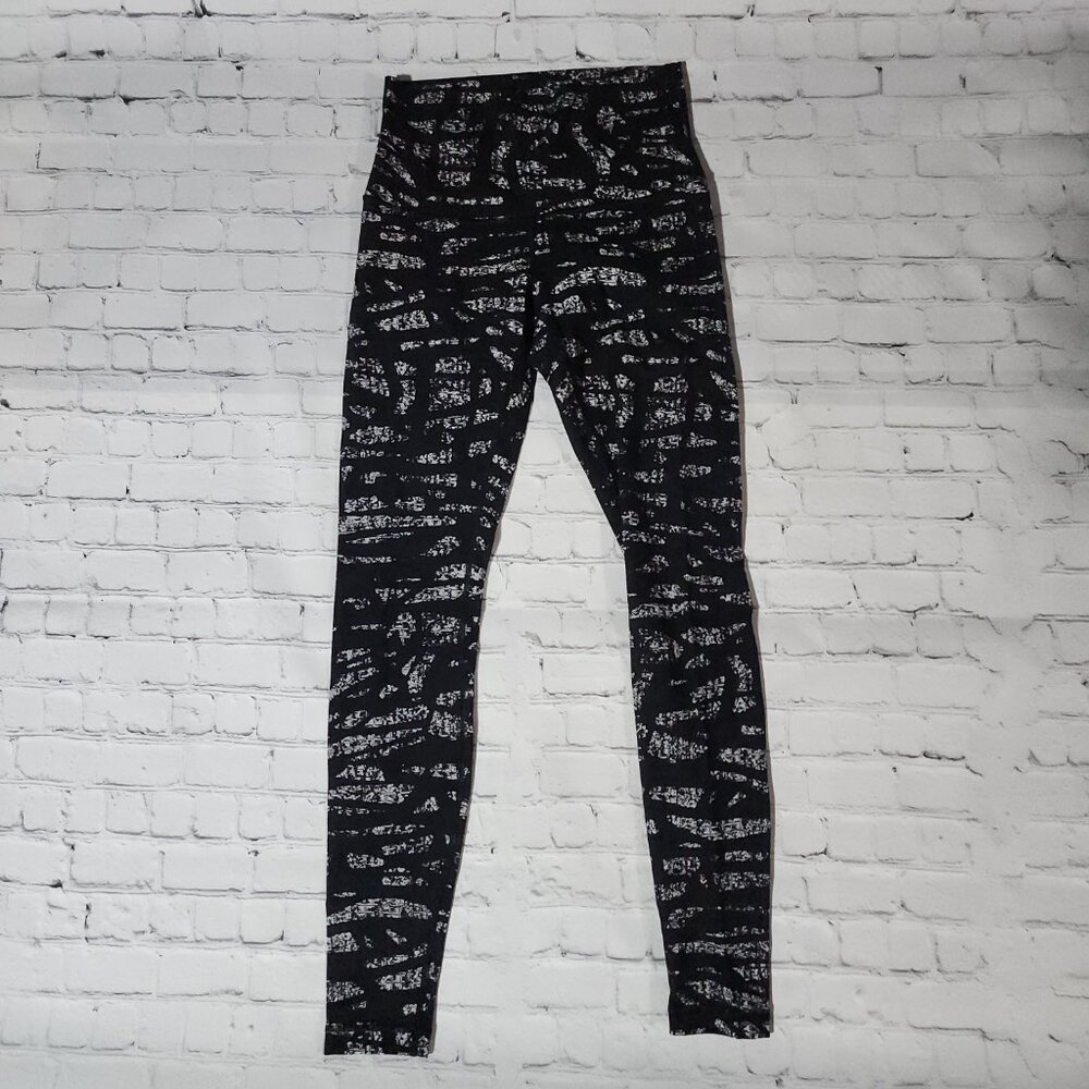 LULULEMON WUNDER UNDER HIGH RISE - Picture 2 of 3